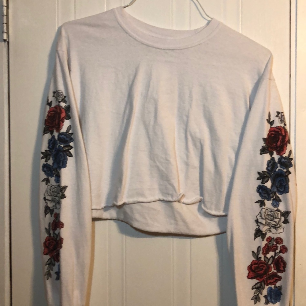 white long sleeve crop top w/ roses on sleeve